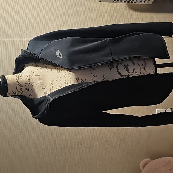 BLACK NIKE JACKET...SIZE SMALL - Picture 6 of 7